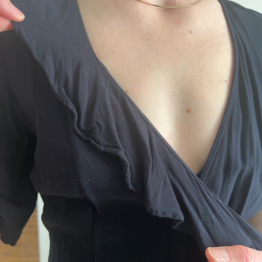 Navy V-Neck Romper with Ruffled Edge - Picture 5 of 5